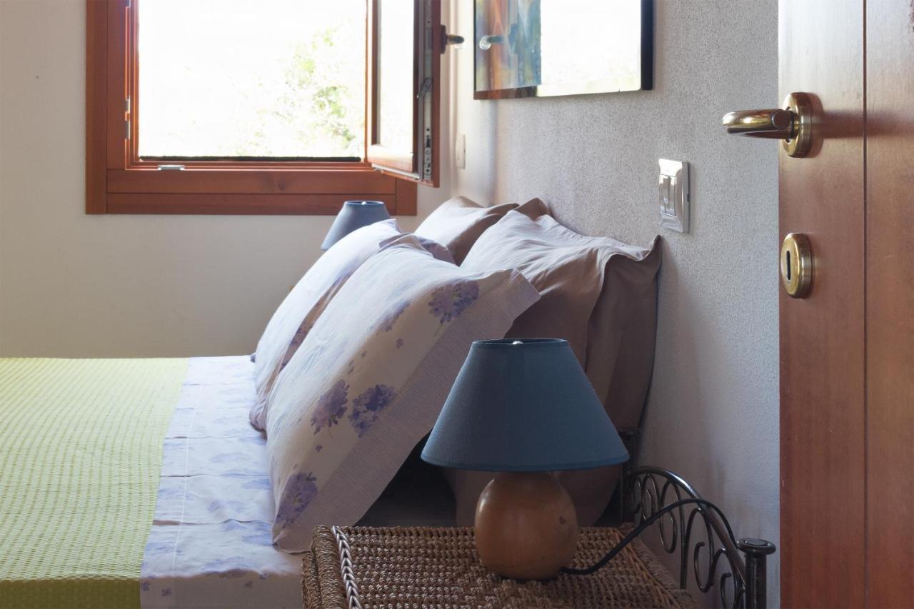 Bed and Breakfast Sa Guardia De Ferricci à Solanas  Extérieur photo